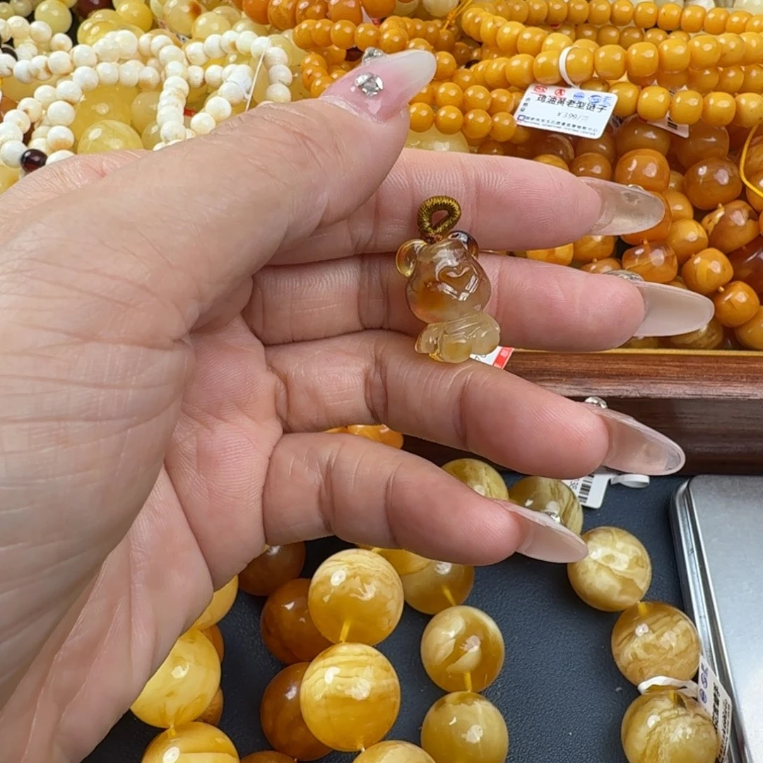 琥珀未镶嵌珠宝奇石