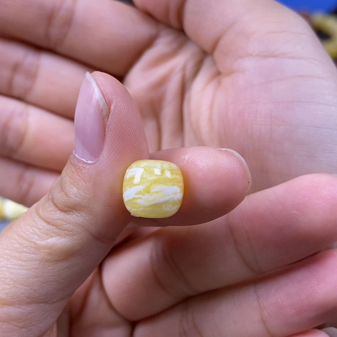 琥珀未镶嵌珠宝奇石11.0