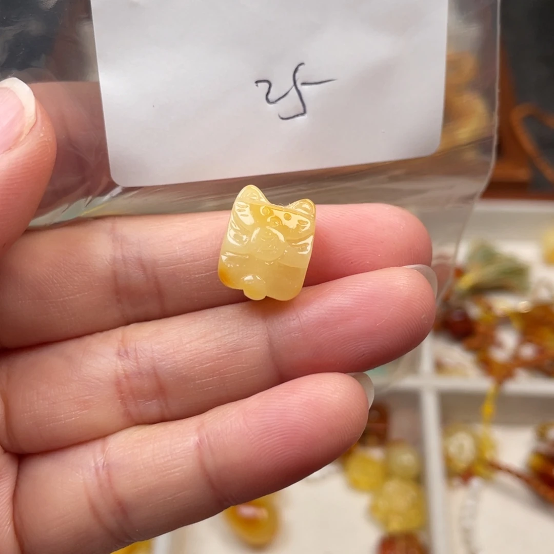 琥珀未镶嵌裸石25，