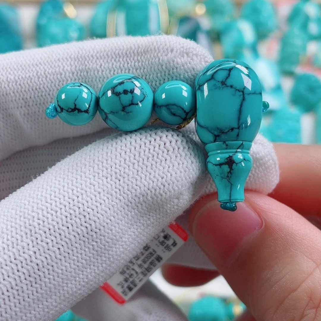 绿松石未镶嵌颈饰