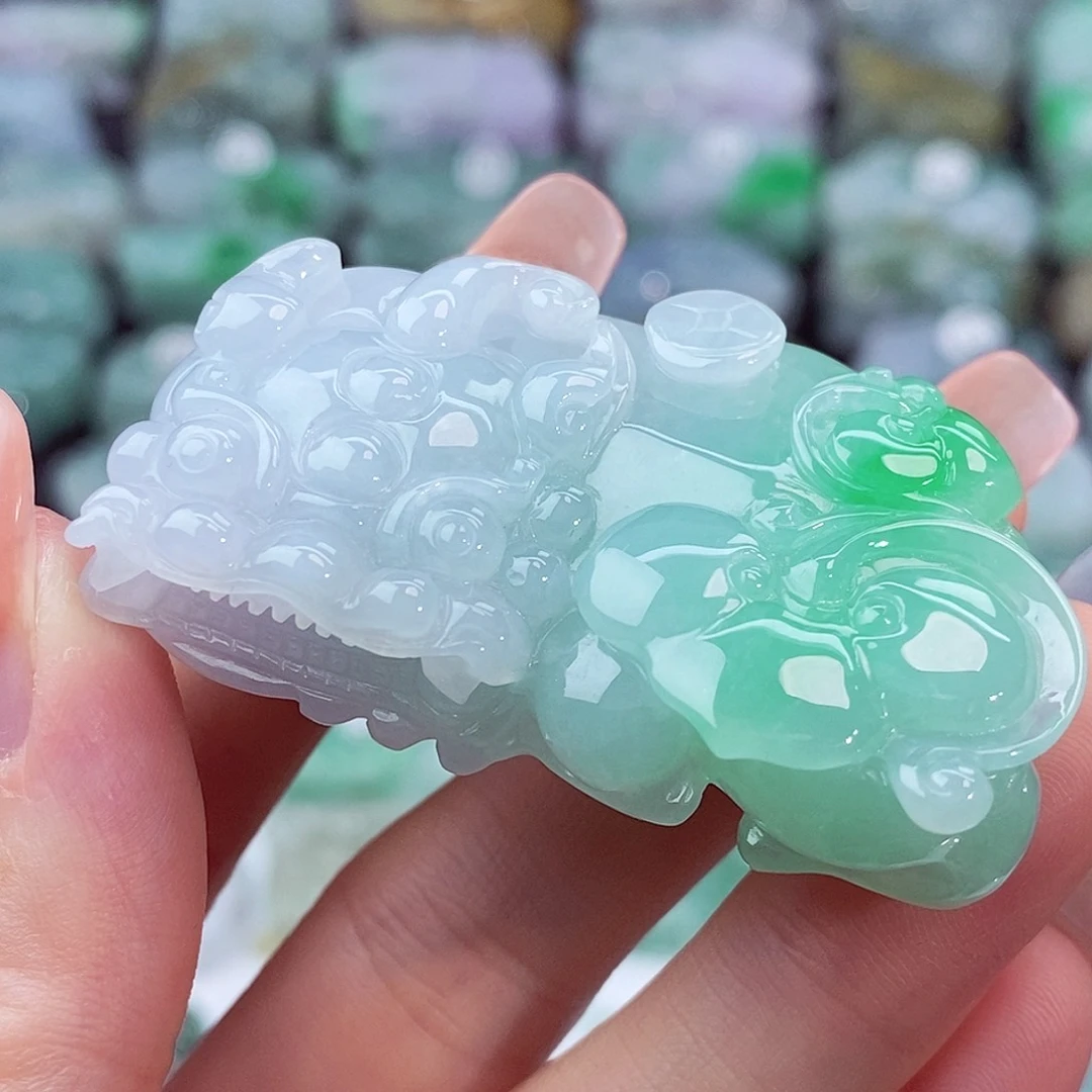 颈饰未镶嵌翡翠天然