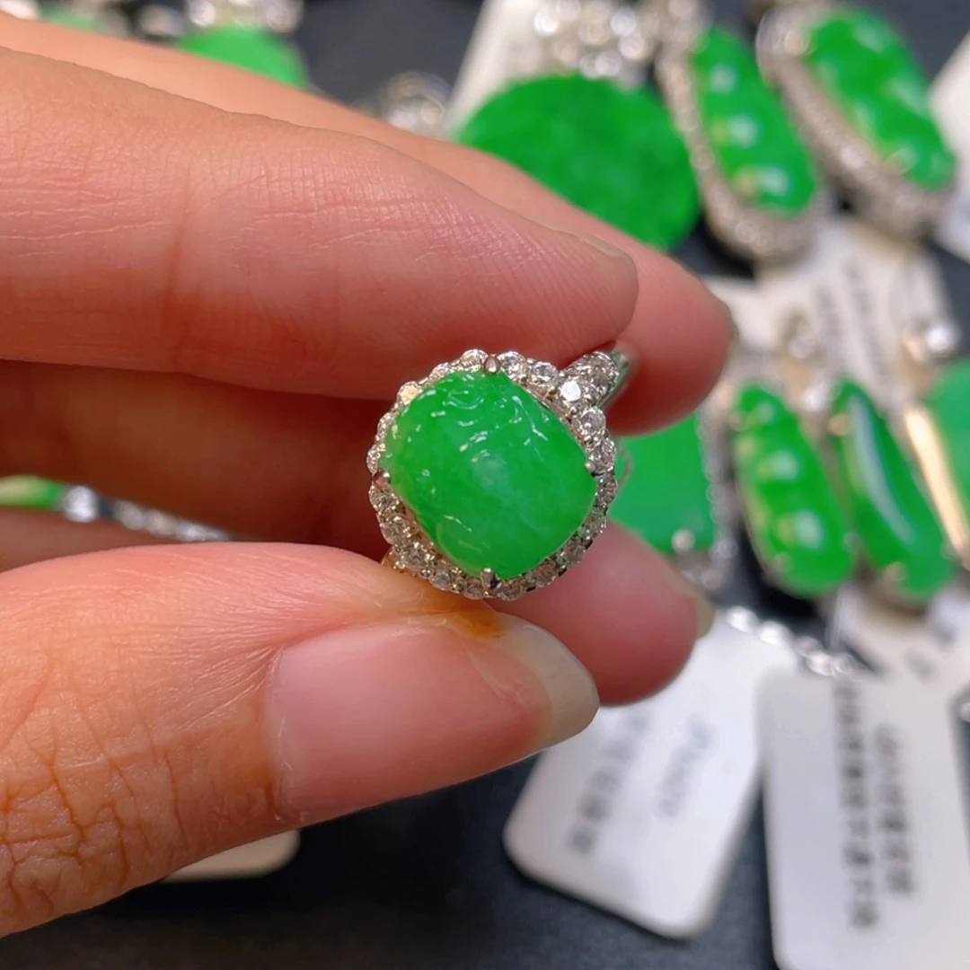 颈饰银S925镶嵌翡翠