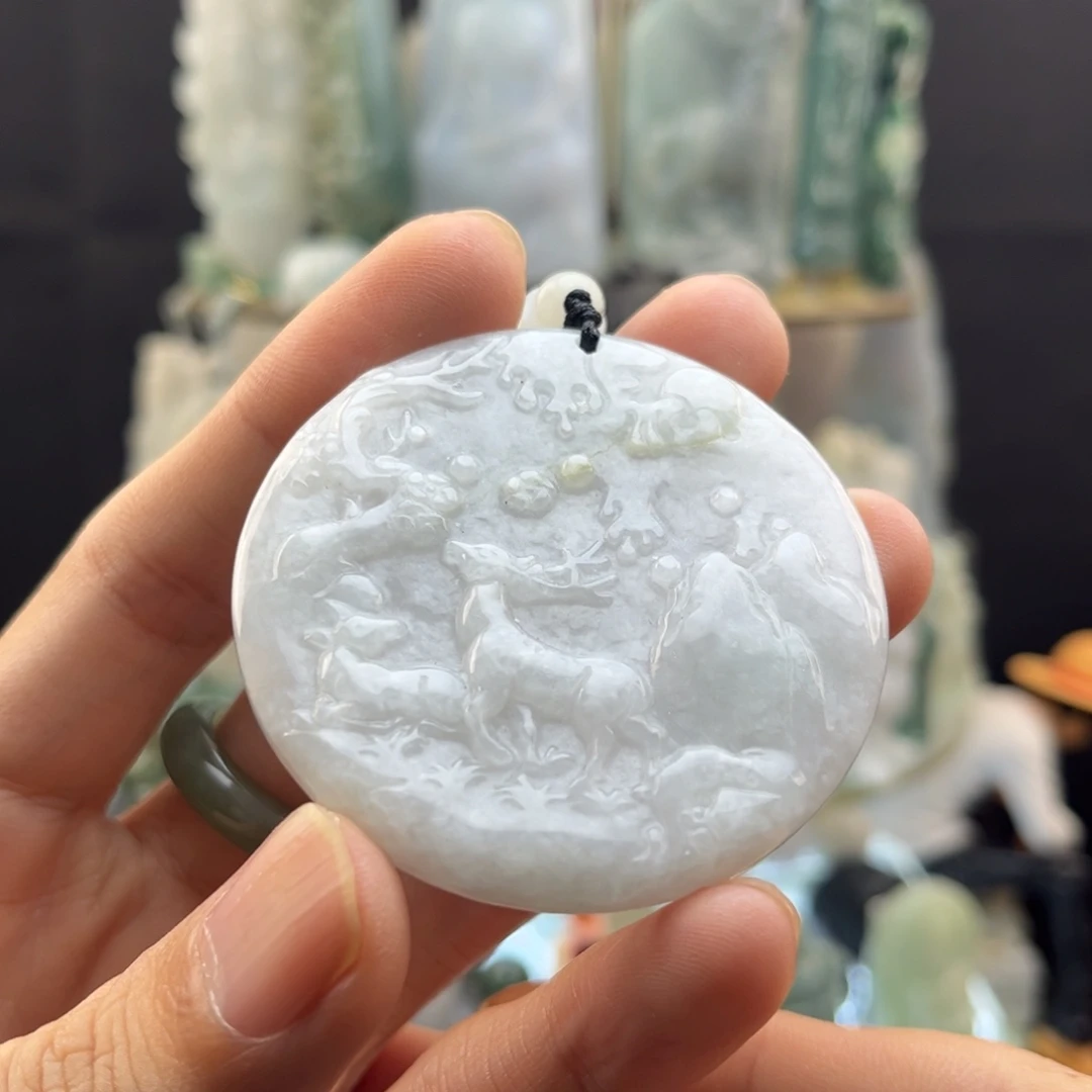 翡翠未镶嵌颈饰一鹿有你