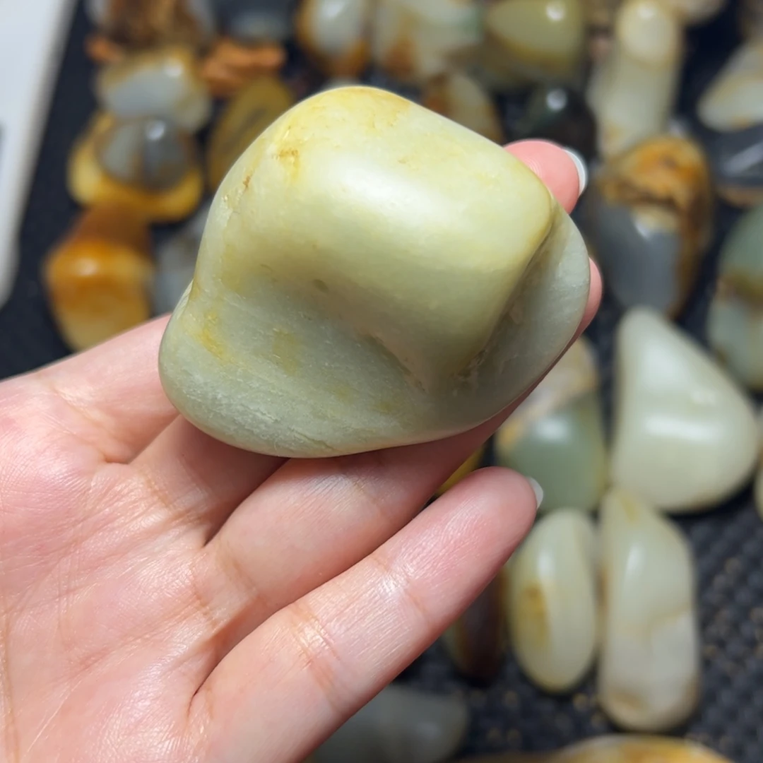 和田玉未镶嵌把件A14