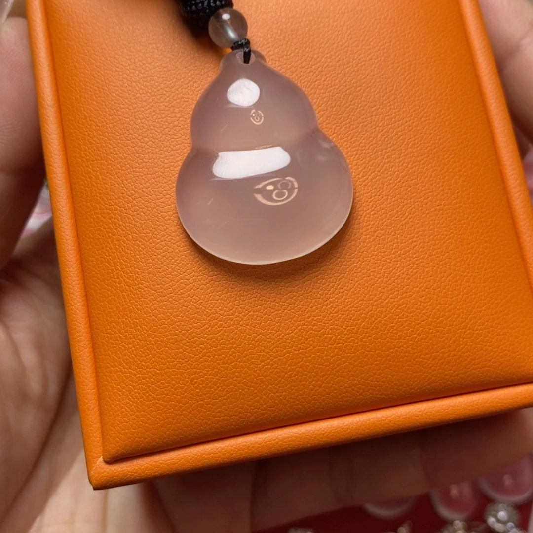 石英质玉未镶嵌吊坠