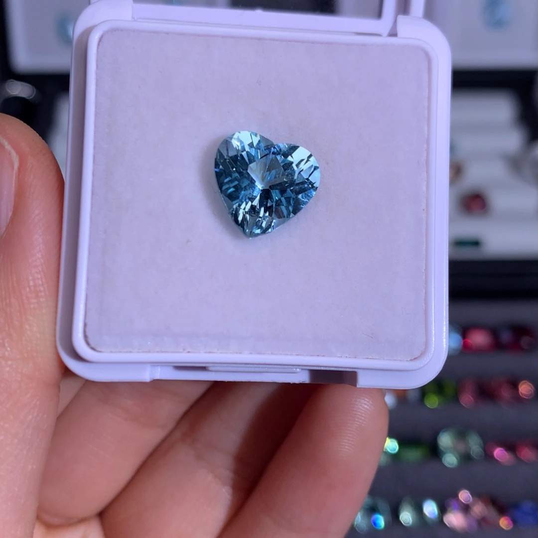 未镶嵌海蓝宝石笔搁4.2克拉