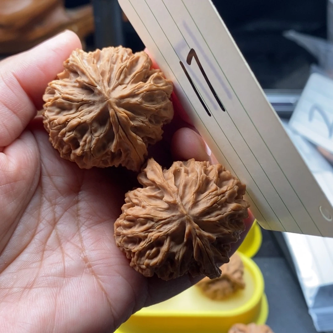 文玩核桃吊坠羊***男苹果