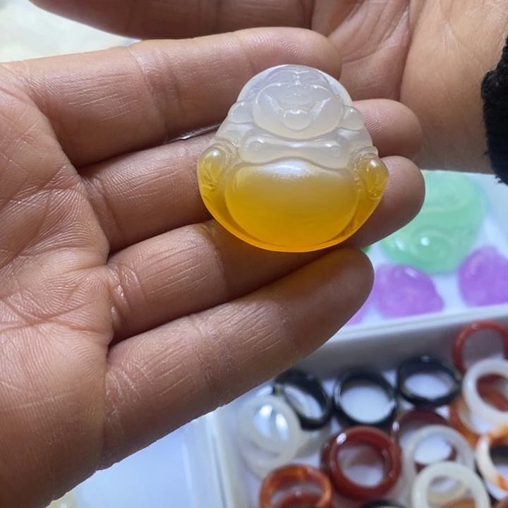 玛瑙/玉髓挂件未镶嵌厚**物