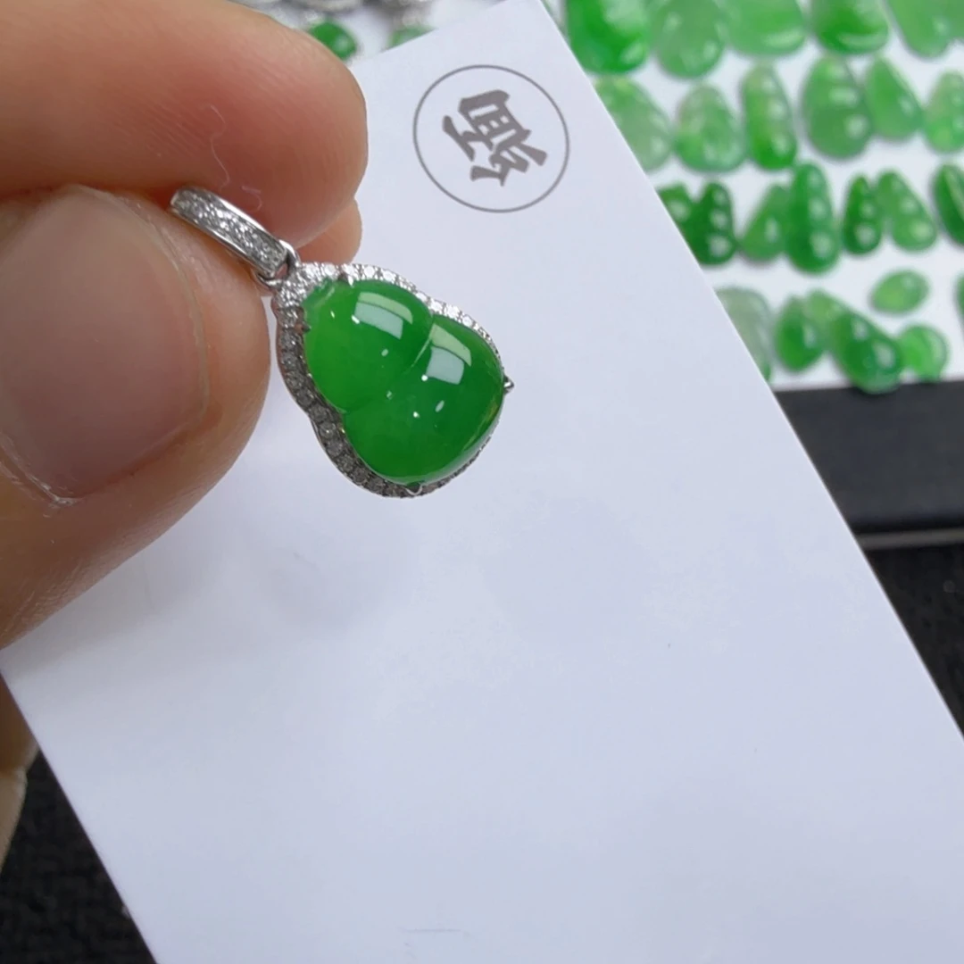 颈饰未镶嵌翡翠葫芦