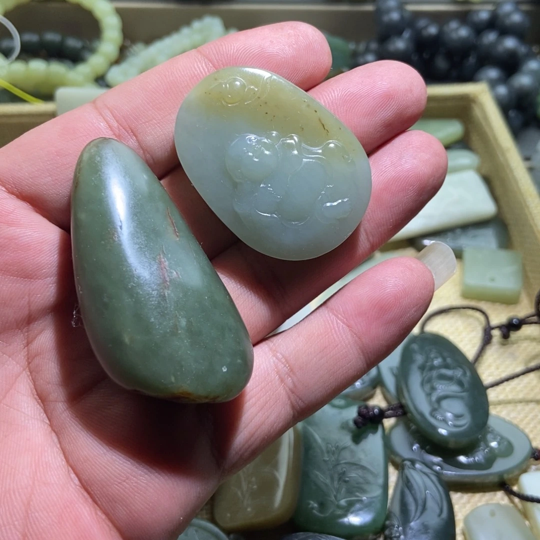 云***艺颈饰未镶嵌和田玉（糖玉）
