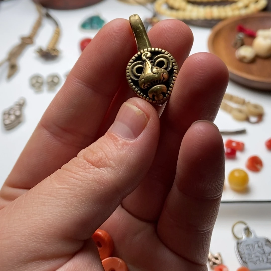 用***翌泥塑藏传精品小元素的话说