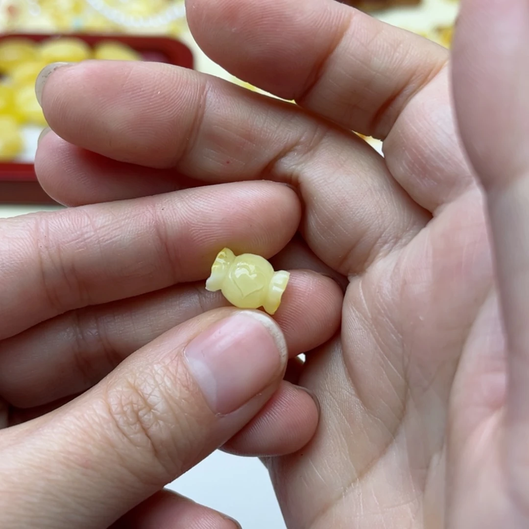 【闪购商品】蜜蜡裸石未镶嵌配饰