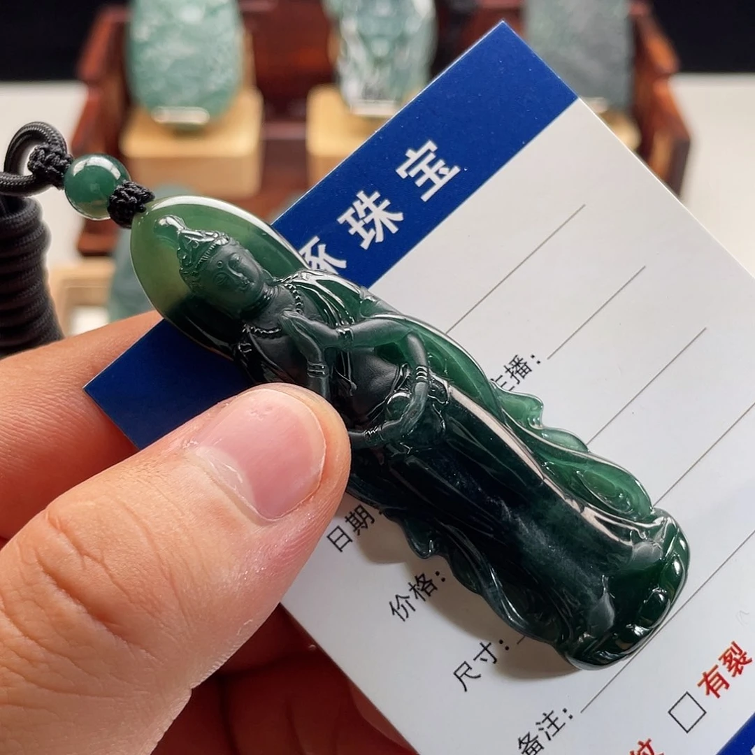 定制翡翠未镶嵌豆*四臂观音