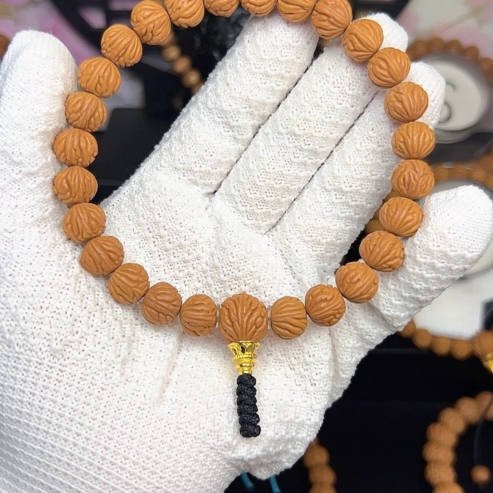 吊坠桃核龙纹桃核手持