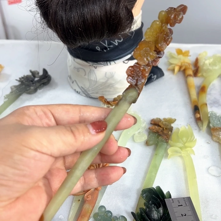 蛇纹石玉发饰未镶嵌