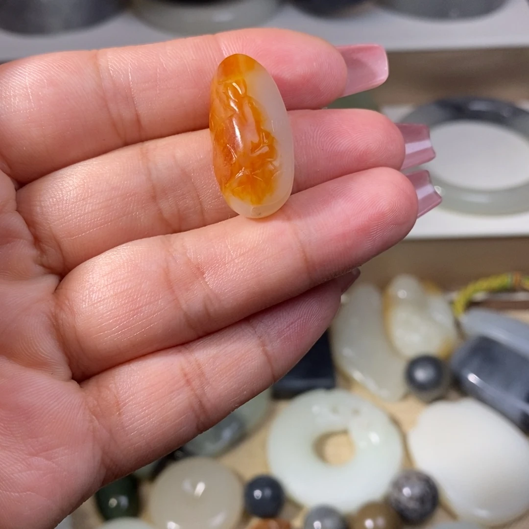 颈饰未镶嵌和田玉
