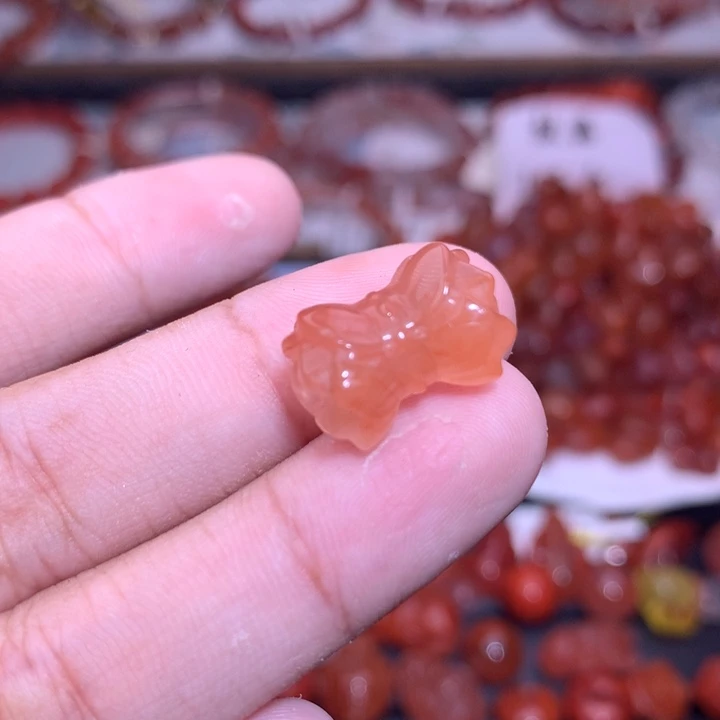 南红玛瑙未镶嵌珠宝半成品并蒂莲