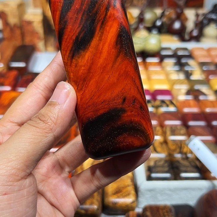 绝****大红黑飘红大手把一个