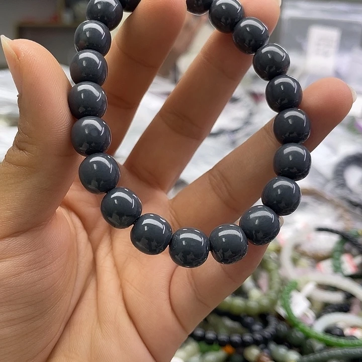 和田玉未镶嵌手串