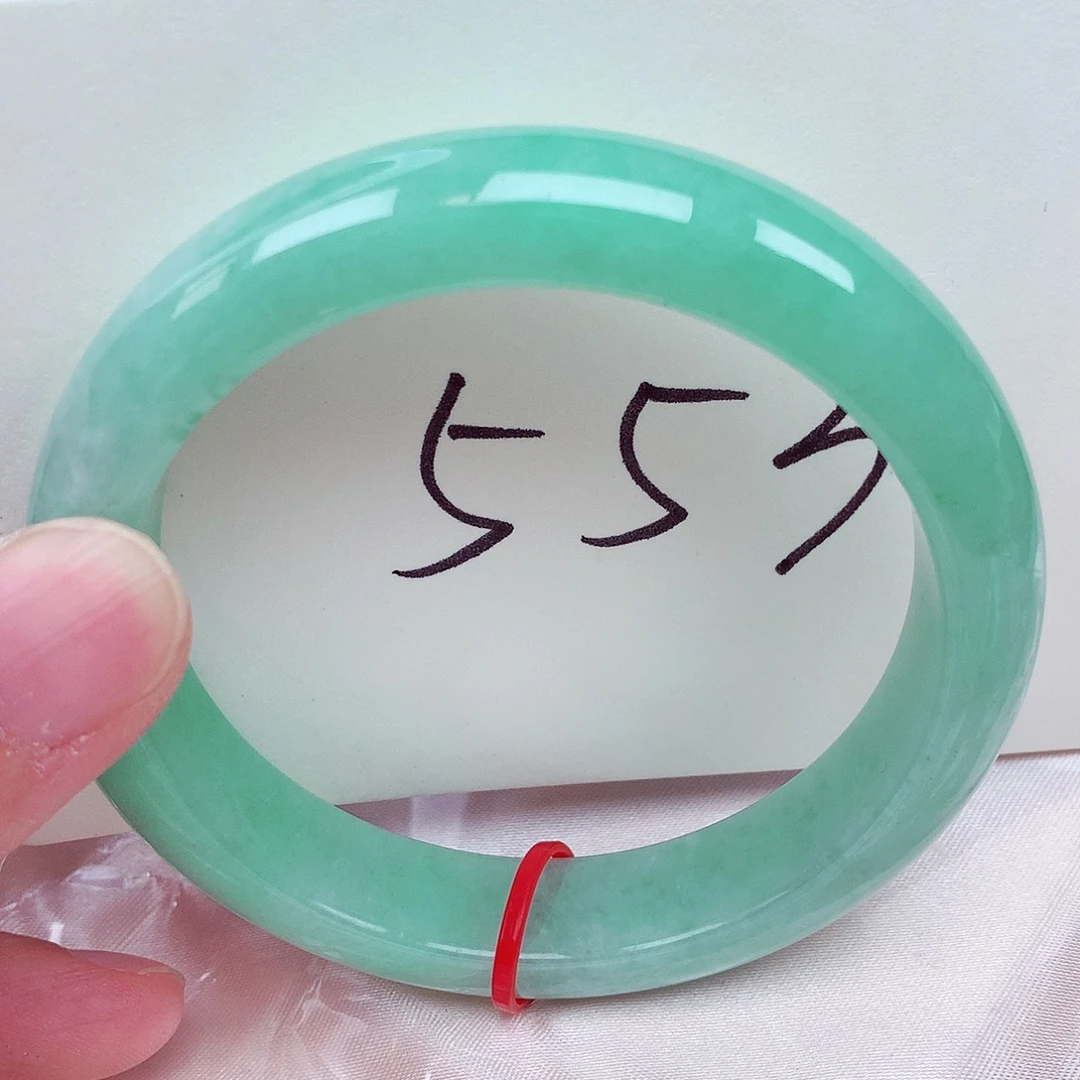 翡翠未镶嵌手镯翡翠