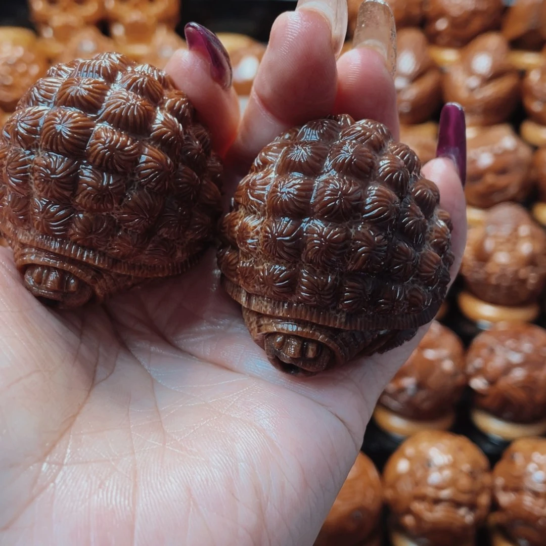 楠***叙橄榄核把件橄榄球