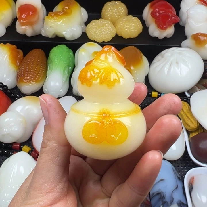 新疆戈壁五彩石金丝