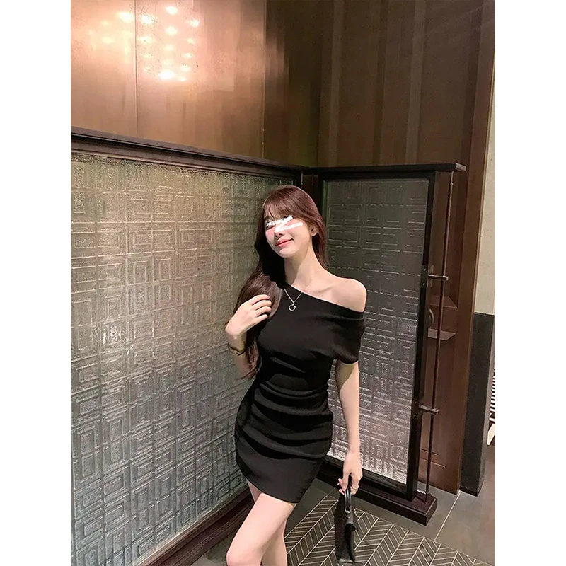 MosesQueen/魔西女王 气质短袖一字领连衣裙法式性感不规则短裙