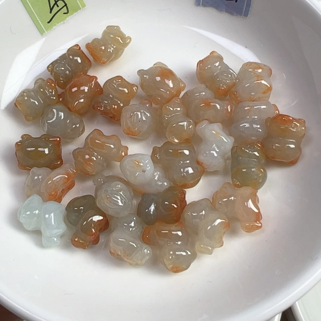 翡翠散珠翡翠生肖马，猪一个可挑