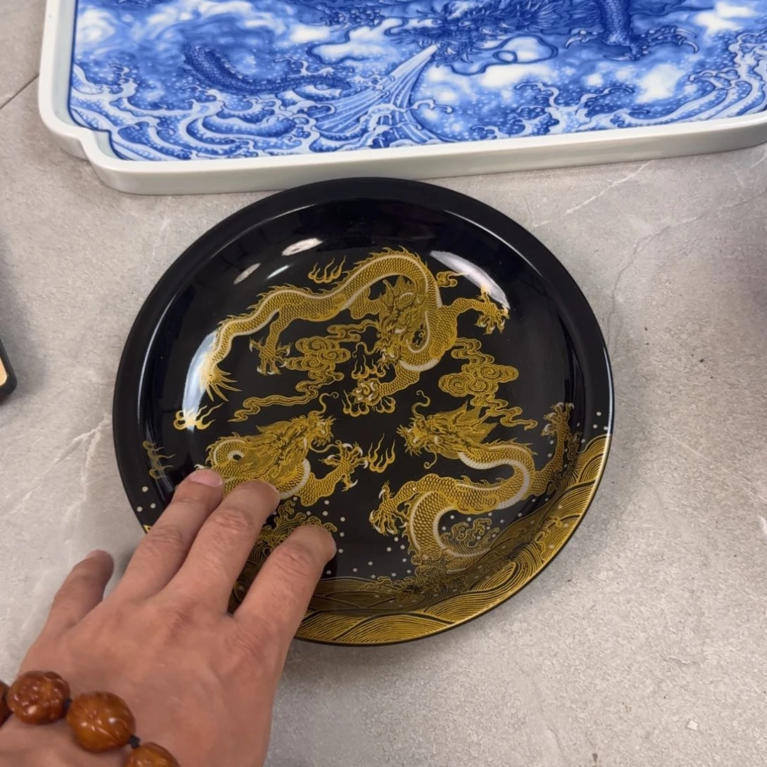 @***余杯坞金釉金龙大壶承