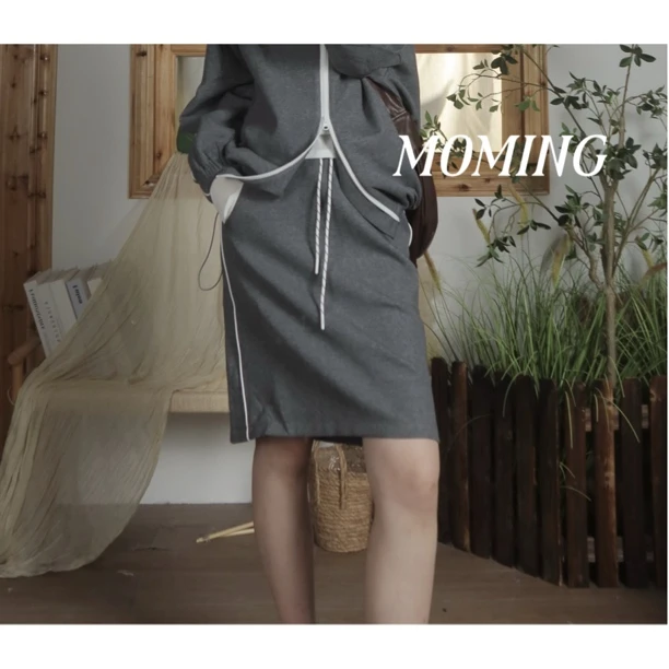 MOMING早秋新品 危地玫瑰 MIU系复古撞色线条感松紧腰休闲半身裙