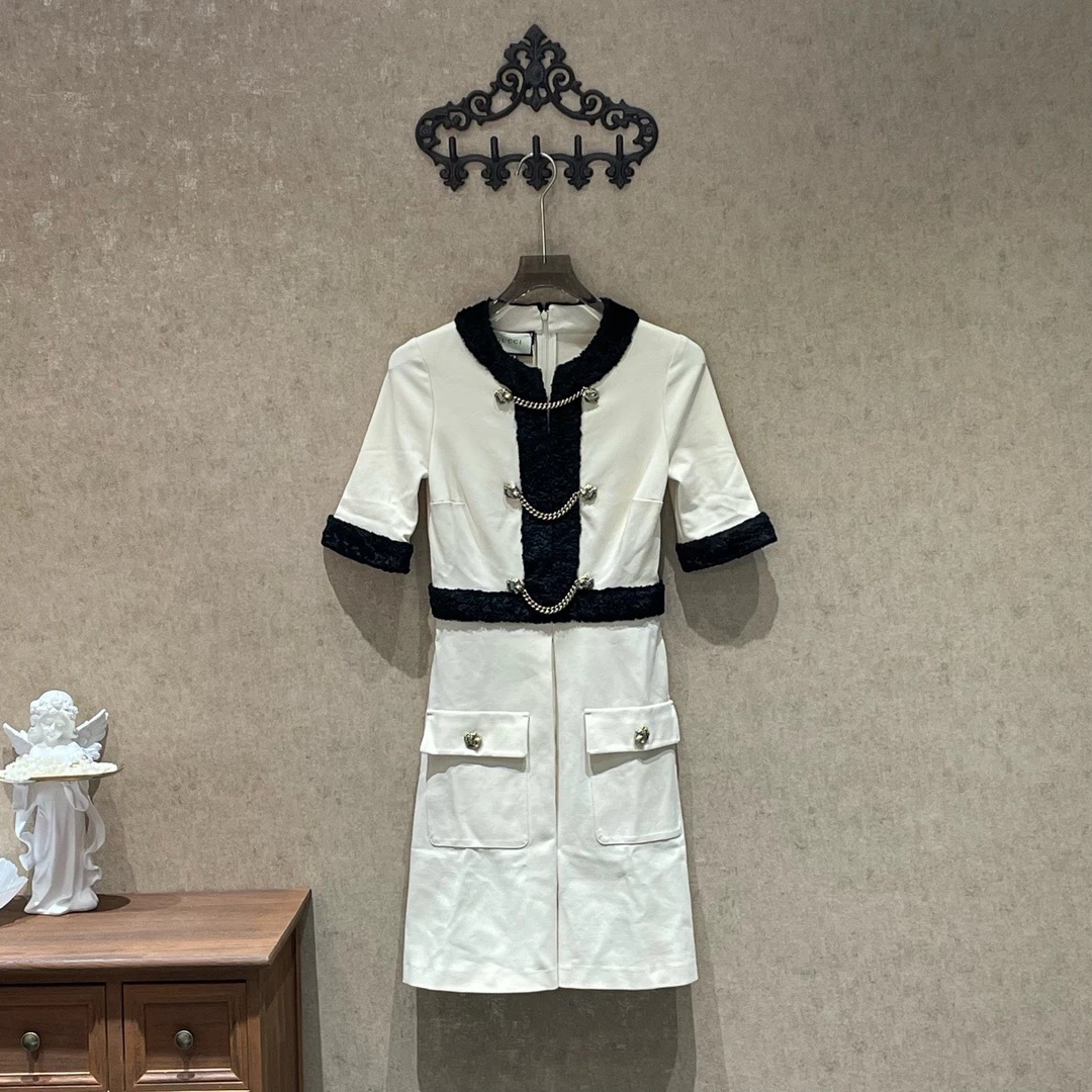 99新 GUCCI/古驰 米白色虎头链条扣毛绒拼接连衣裙/s码/30670