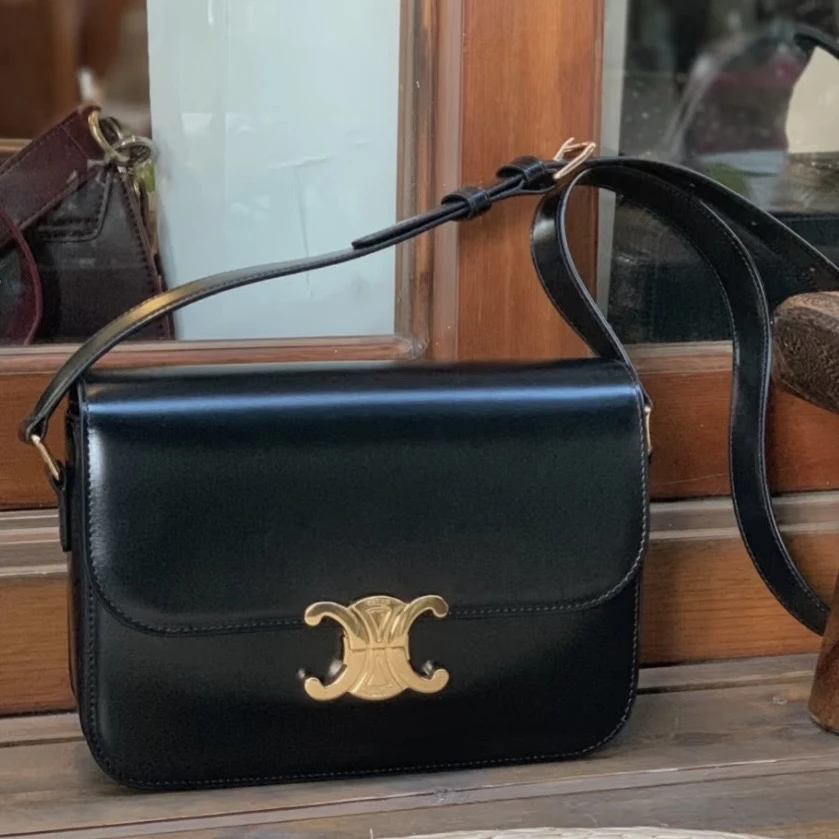 Celine/思琳 单肩包 黑金 凯旋门中号 jm7443/2509