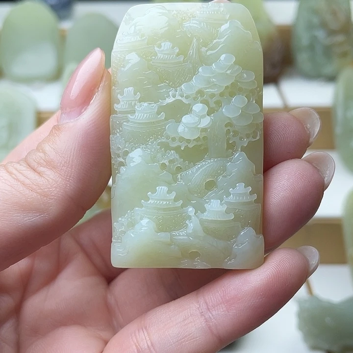 你***哥和田玉（糖玉）未镶嵌颈饰