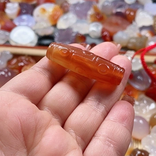 玛瑙/玉髓吊坠(赠链)未镶嵌是*仙