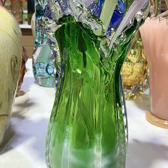 琉璃花瓶高34厘米口径12厘米