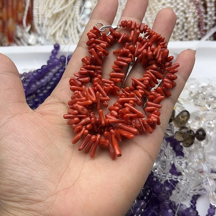 玛瑙/玉髓未镶嵌珠宝半成品一条红精灵毛毛虫