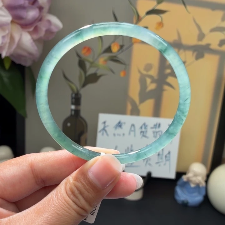 未镶嵌手镯翡翠冰飘花