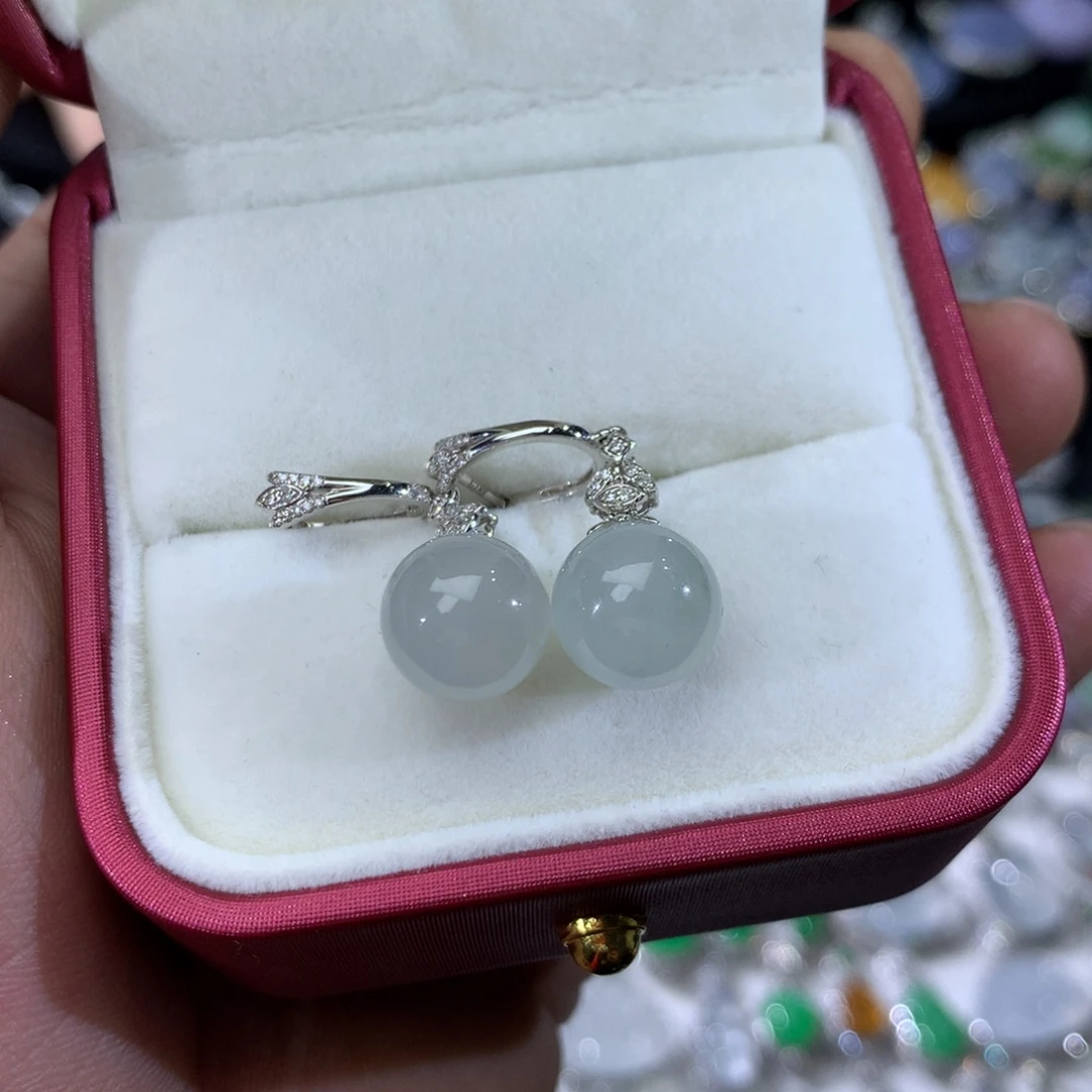 翡翠18K金镶嵌耳饰