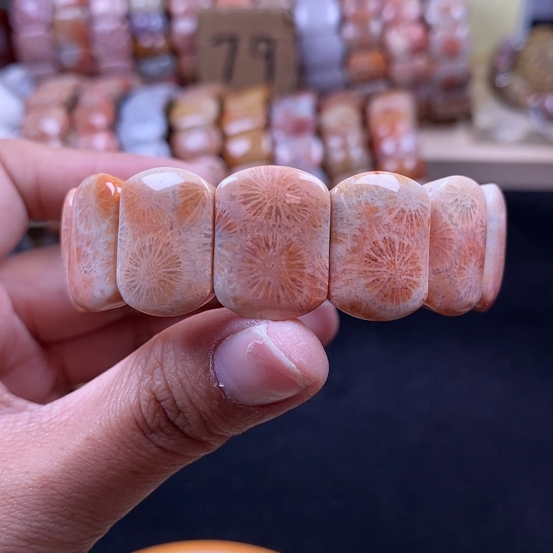硅化珊瑚（珊瑚玉）手牌未镶嵌L****r