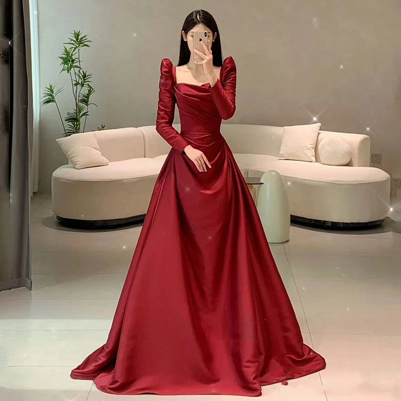 红色敬酒服新娘2025新款冬季高级感晚礼服法式订婚连衣裙小众轻奢