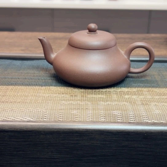 茶壶紫砂黄龙山原矿底槽清半手工瑕（160 cc）