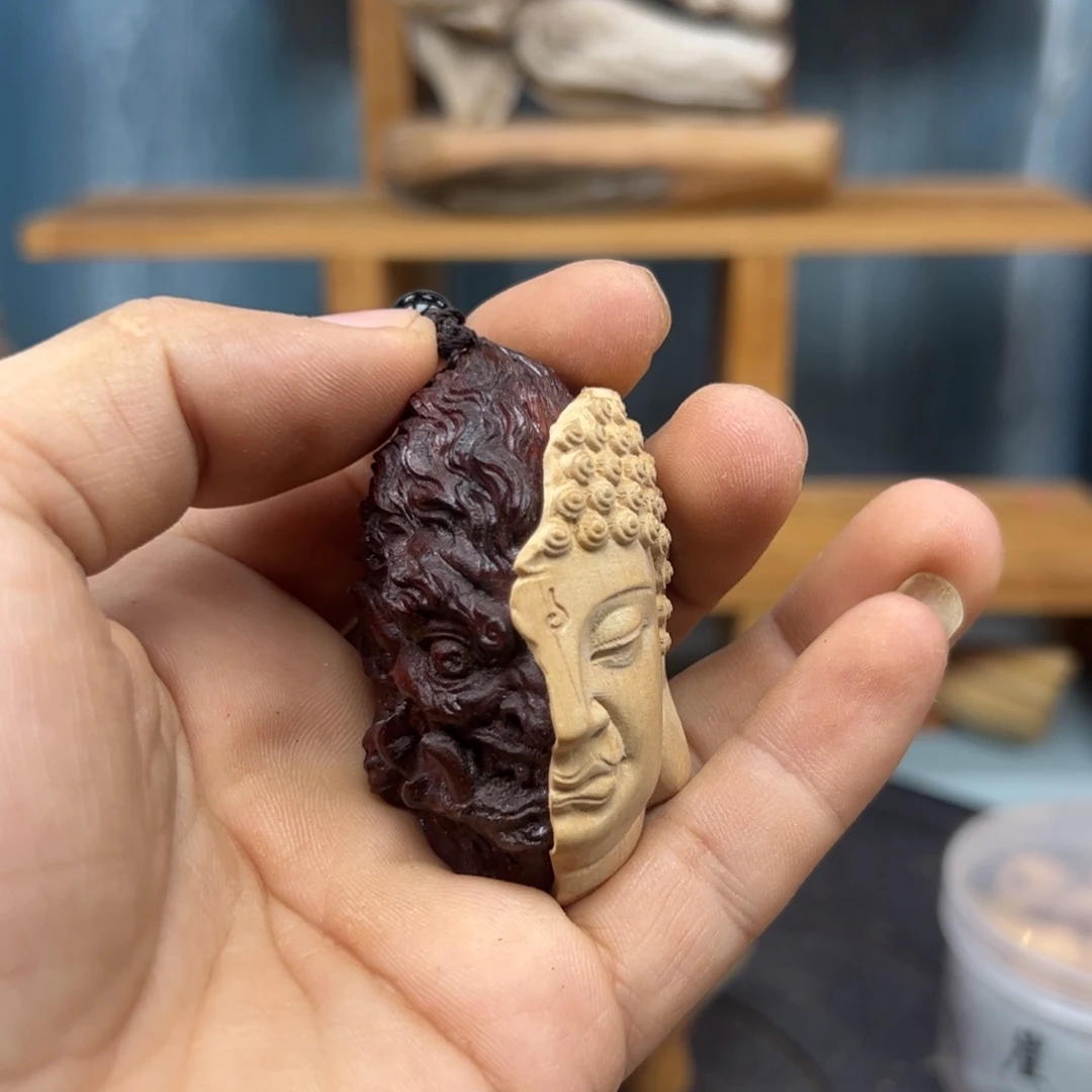 木用****9分开款一念之间手把件