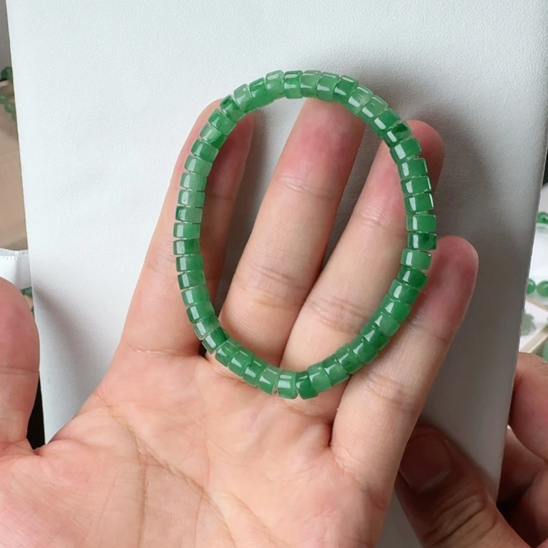 石英质玉（非洲翠）手链未镶嵌