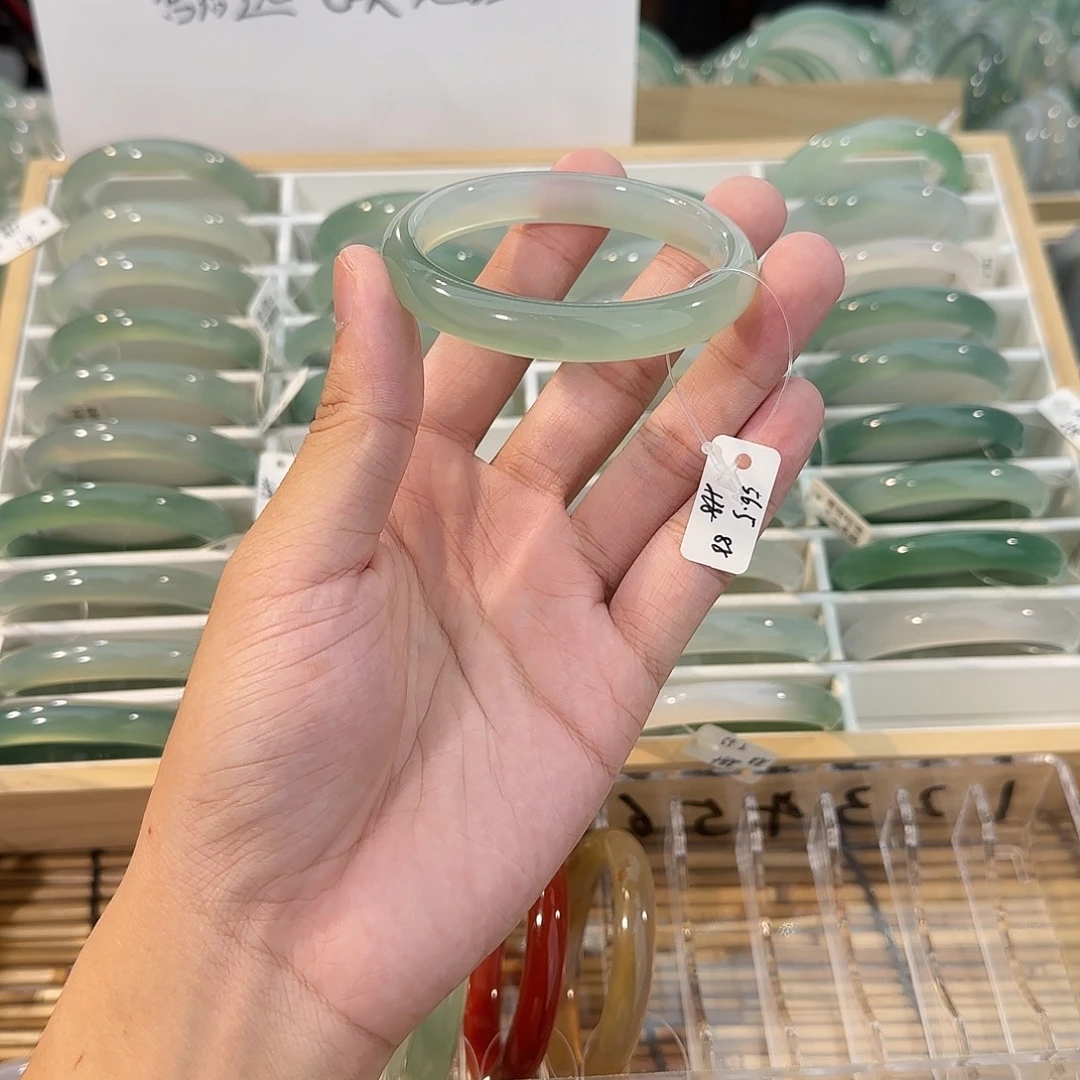 玛瑙/玉髓未镶嵌手镯圈口56.5