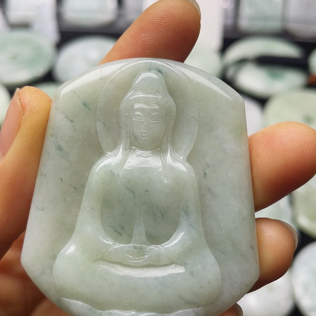 翡翠未镶嵌颈饰观音