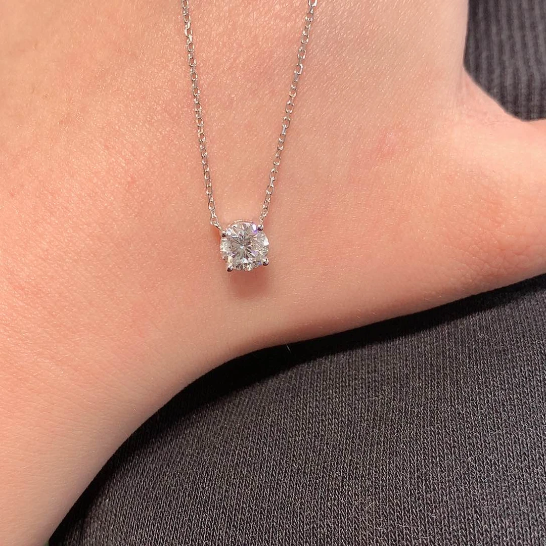 实验室培育钻石颈饰18K金镶嵌源**暖