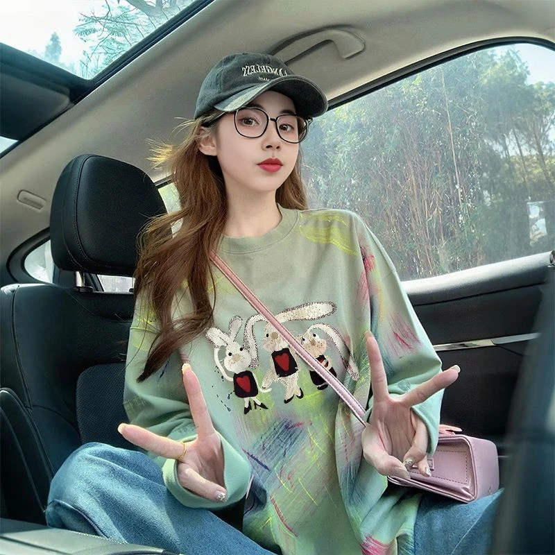 大码女装宽松涂鸦长袖t恤女洋气减龄ins潮高级感纯棉胖mm显瘦上衣