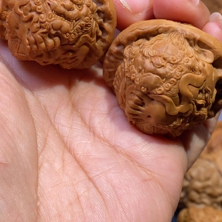 阿***绅核桃手串/手链唐狮40白狮子