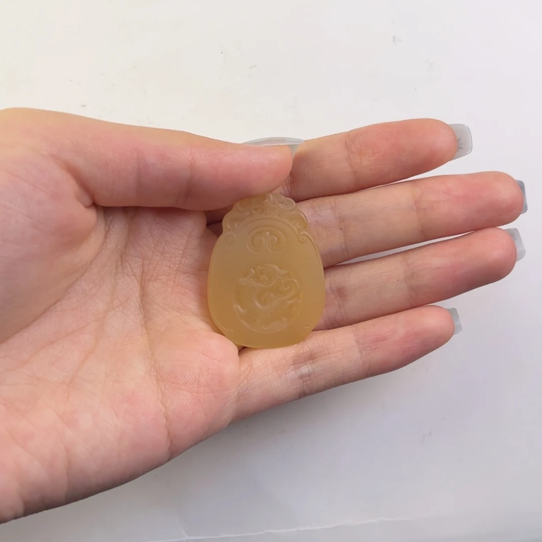 石英质玉黄蜡石挂件未镶嵌百****强