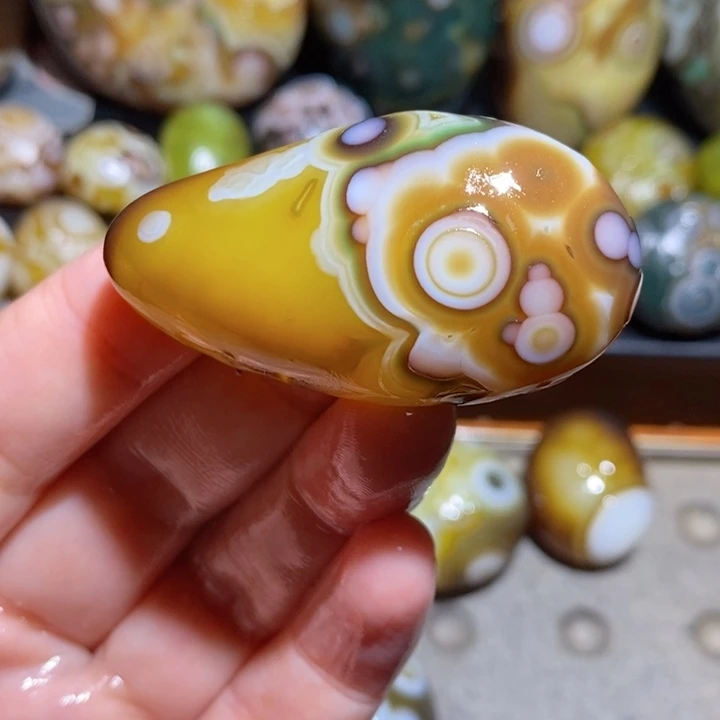 未镶嵌玛瑙/玉髓珠宝半成品98